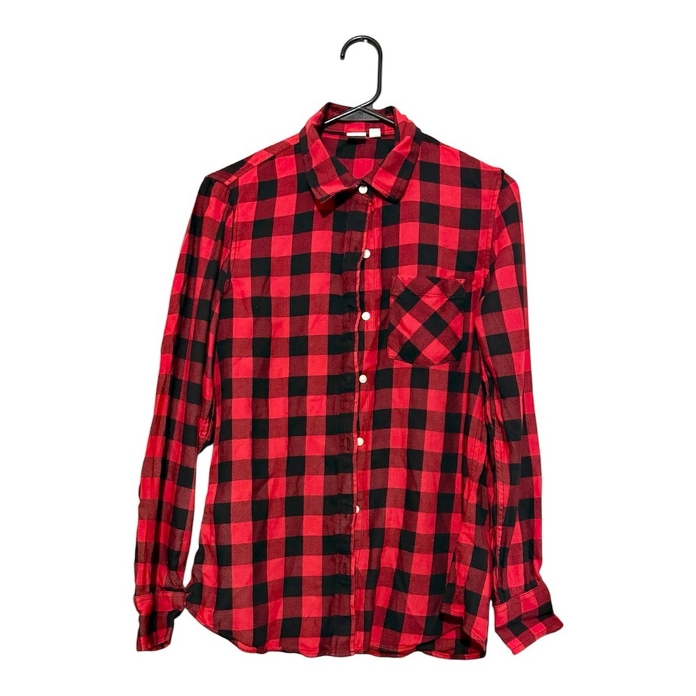 GAP Women's red and black checkered shirt with buttons, size S
MTP (11) - Picture 2 of 8